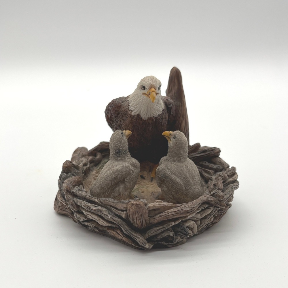 CHARMSTONE Eagle Family Nest Figurine Sculpture Bird‎ Mother Chicks Collectible